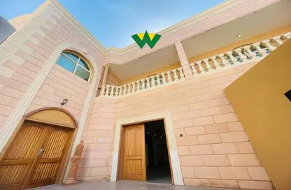 Villa - 6 Bedrooms - 6 Bathrooms for rent in Shakhbout City - Abu Dhabi