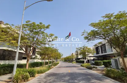 Townhouse - 3 Bedrooms - 4 Bathrooms for rent in Phoenix - DAMAC Hills - Dubai