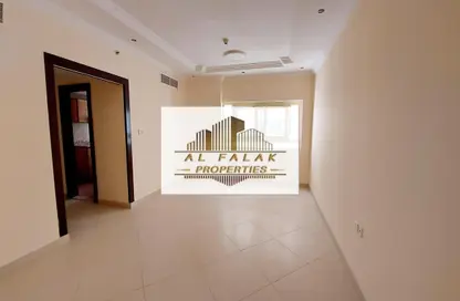 Apartment - 1 Bedroom - 2 Bathrooms for rent in Al Taawoon Tower 2 - Al Taawoon Towers - Al Khan - Sharjah