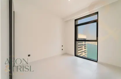 Apartment - 1 Bedroom - 2 Bathrooms for sale in Marina Vista - EMAAR Beachfront - Dubai Harbour - Dubai