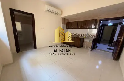 Apartment - 1 Bathroom for rent in Al Butina - Sharjah