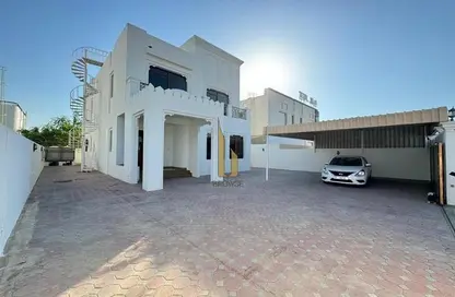 Villa - 4 Bedrooms - 4 Bathrooms for rent in Jumeirah 3 Villas - Jumeirah 3 - Jumeirah - Dubai