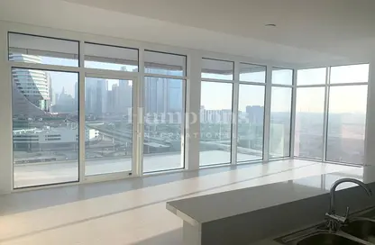 Apartment - 2 Bedrooms - 3 Bathrooms for sale in Park Gate Residence 4 - Al Kifaf - Bur Dubai - Dubai