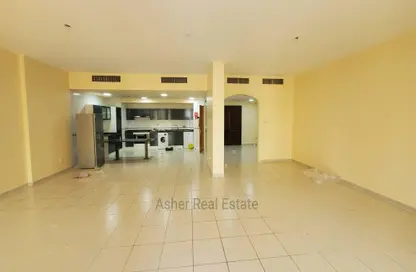 Apartment - 2 Bedrooms - 3 Bathrooms for rent in Blue Tower - Al Majaz 3 - Al Majaz - Sharjah