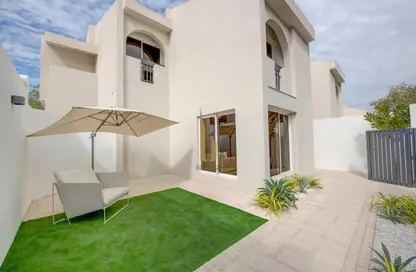 Villa - 4 Bedrooms - 4 Bathrooms for rent in Jumeirah 2 Villas - Jumeirah 2 - Jumeirah - Dubai