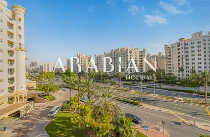 Apartment - 3 Bedrooms - 4 Bathrooms for rent in Al Msalli - Shoreline Apartments - Palm Jumeirah - Dubai