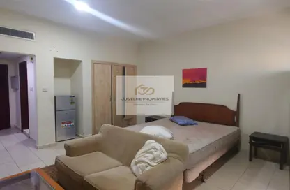 Apartment - 1 Bathroom for rent in J03 - Morocco Cluster - International City - Dubai