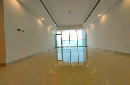 Apartment - 3 Bedrooms - 5 Bathrooms for rent in Landmark Tower - Corniche Road - Abu Dhabi