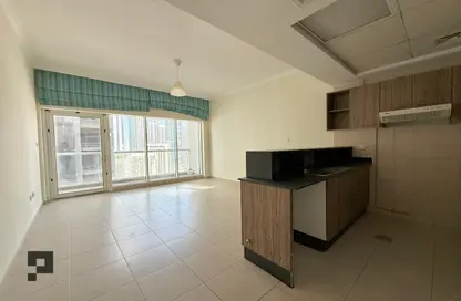 Apartment - Studio - 1 Bathroom for rent in Burj Al Nujoom - Downtown Dubai - Dubai