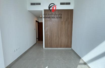 Apartment - 2 Bedrooms - 2 Bathrooms for rent in Jumeirah Garden City - Al Satwa - Dubai