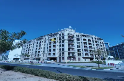 Apartment - 2 Bedrooms - 3 Bathrooms for rent in La Fontana - Arjan - Dubai