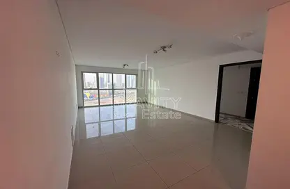 Apartment - 1 Bedroom - 2 Bathrooms for rent in RAK Tower - Marina Square - Al Reem Island - Abu Dhabi