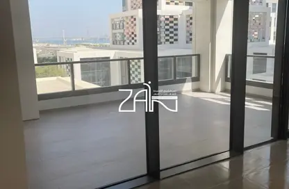 Apartment - 2 Bedrooms - 4 Bathrooms for rent in Pixel - Makers District - Al Reem Island - Abu Dhabi