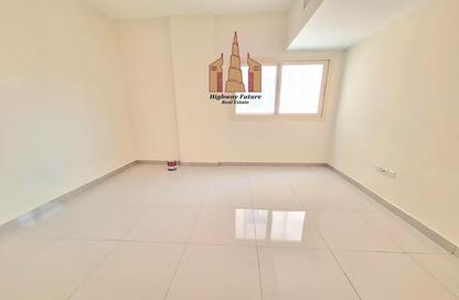 Apartment - 2 Bedrooms - 2 Bathrooms for rent in Muwailih Building - Muwaileh - Sharjah