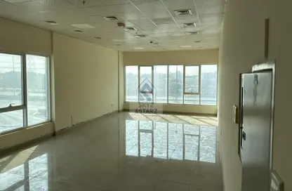 Office Space - Studio - 1 Bathroom for rent in Ras Al Khor - Dubai