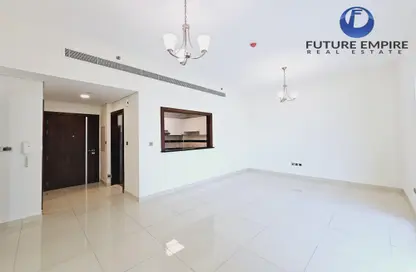 Apartment - 1 Bedroom - 2 Bathrooms for rent in Emerald Jadaf 1 - Al Jaddaf - Dubai