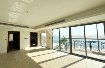 Townhouse - 4 Bedrooms - 6 Bathrooms for rent in Luluat Al Raha - Al Raha Beach - Abu Dhabi