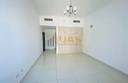 Apartment - 1 Bedroom - 2 Bathrooms for rent in Metro Building - Al Barsha 1 - Al Barsha - Dubai