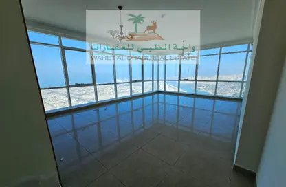 Apartment - 3 Bedrooms - 4 Bathrooms for rent in Blue Tower - Al Majaz 3 - Al Majaz - Sharjah