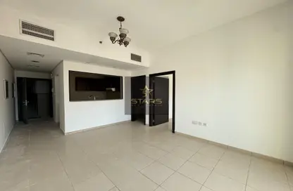 Apartment - 1 Bedroom - 1 Bathroom for sale in Mazaya 28 - Queue Point - Dubai Land - Dubai