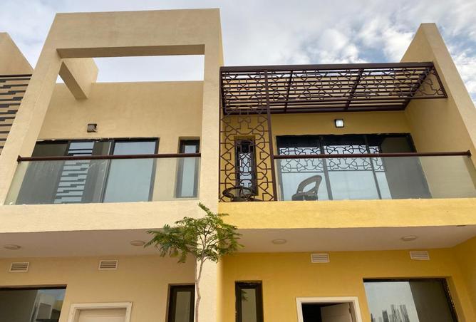 Apartment for Rent in Sahara Meadows 1: FOR RENT FULLY FURNISHED 2BEDS +  BALCONY in VILLA | Property Finder