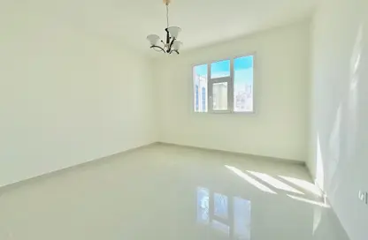 Apartment - 1 Bedroom - 1 Bathroom for rent in Muwailih Building - Muwaileh - Sharjah