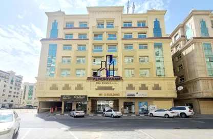 Apartment - 1 Bedroom - 2 Bathrooms for rent in Hajar Building - Muwaileh Commercial - Sharjah