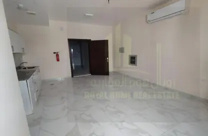 Apartment - Studio - 1 Bathroom for rent in Al Jurf Industrial 2 - Al Jurf Industrial - Ajman