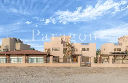 Villa - 5 Bedrooms - 7 Bathrooms for sale in Al Hamra Village Villas - Al Hamra Village - Ras Al Khaimah