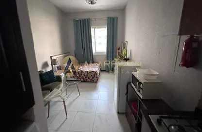 Apartment - 1 Bathroom for rent in Kensington Manor - Jumeirah Village Circle - Dubai