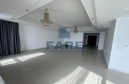 Apartment - 3 Bedrooms - 4 Bathrooms for sale in Al Majaz 3 - Al Majaz - Sharjah