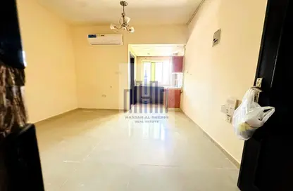 Apartment - 1 Bathroom for rent in Fire Station Road - Muwaileh - Sharjah