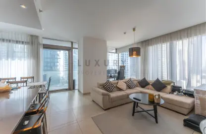 Living / Dining Room image for: Apartment - 2 Bedrooms - 3 Bathrooms for sale in Marina Gate 1 - Marina Gate - Dubai Marina - Dubai, Image 1