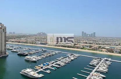 Apartment - 3 Bedrooms - 4 Bathrooms for rent in Emerald - Tiara Residences - Palm Jumeirah - Dubai