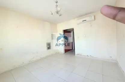 Apartment - 1 Bathroom for rent in Muwaileh 3 Building - Muwaileh - Sharjah