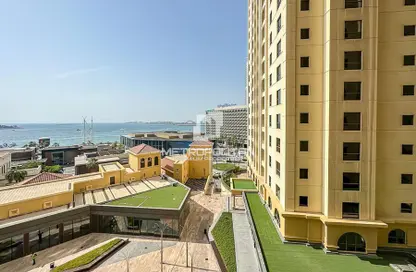 Apartment - 3 Bedrooms - 4 Bathrooms for sale in Rimal 3 - Rimal - Jumeirah Beach Residence - Dubai