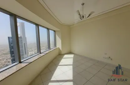 Apartment - 2 Bedrooms - 2 Bathrooms for rent in 21st Century Tower - Sheikh Zayed Road - Dubai