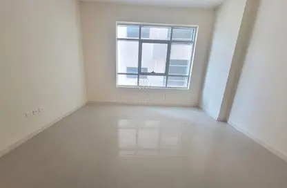 Apartment - 1 Bedroom - 2 Bathrooms for rent in Manazil Tower 5 - Al Taawun Street - Al Taawun - Sharjah