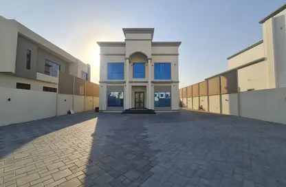 Villa - 4 Bedrooms - 6 Bathrooms for rent in Al Khawaneej 2 - Al Khawaneej - Dubai