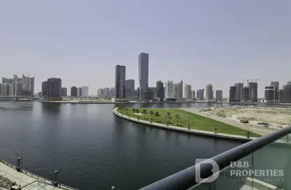 Apartment - 1 Bedroom - 2 Bathrooms for sale in Bay's Edge - Business Bay - Dubai