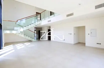 Villa - 4 Bedrooms - 5 Bathrooms for sale in West Yas - Yas Island - Abu Dhabi