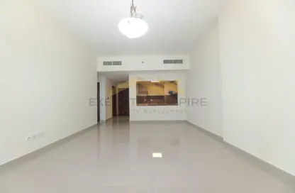Empty Room image for: Apartment - 1 Bedroom - 2 Bathrooms for rent in Hanging Garden Tower - Al Danah - Abu Dhabi, Image 1