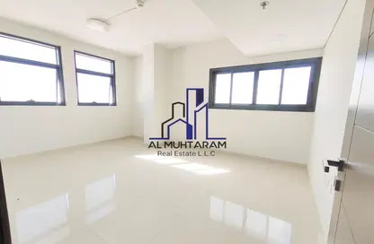 Apartment - 2 Bedrooms - 2 Bathrooms for rent in Fire Station Road - Muwaileh - Sharjah