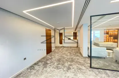 Half Floor - Studio - 6 Bathrooms for rent in Ministries Complex - Khalifa Park - Eastern Road - Abu Dhabi