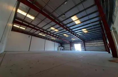 Warehouse - Studio for rent in Phase 2 - Dubai Investment Park (DIP) - Dubai