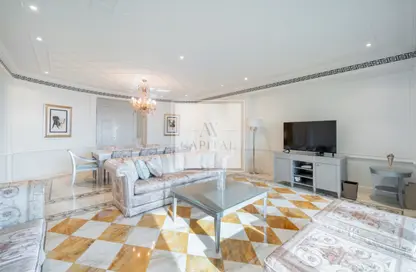 Apartment - 3 Bedrooms - 4 Bathrooms for rent in Palazzo Versace - Culture Village - Dubai