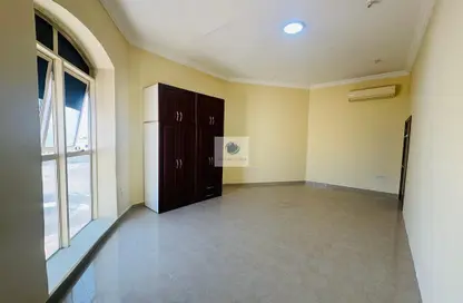 Apartment - 1 Bedroom - 1 Bathroom for rent in Shakhbout City - Abu Dhabi