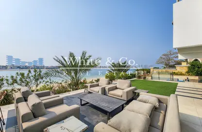 Villa - 6 Bedrooms - 7 Bathrooms for rent in Garden Homes Frond D - Garden Homes - Palm Jumeirah - Dubai