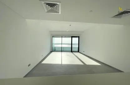 Apartment - 2 Bedrooms - 3 Bathrooms for rent in Al Sail Tower - Al Dana - Al Raha Beach - Abu Dhabi