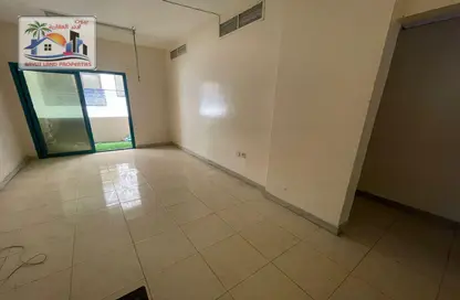 Apartment - 2 Bedrooms - 2 Bathrooms for rent in Al Qulaya'ah - Al Sharq - Sharjah